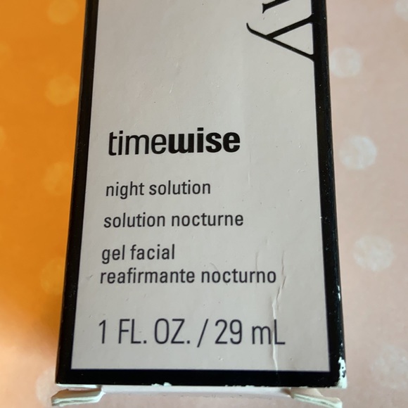 Mart Kay Timewise night solution 29ml. - Picture 2 of 3